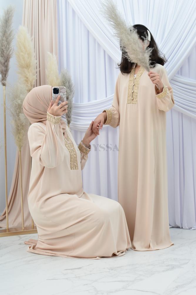 Abaya évasée fluide femme voilée