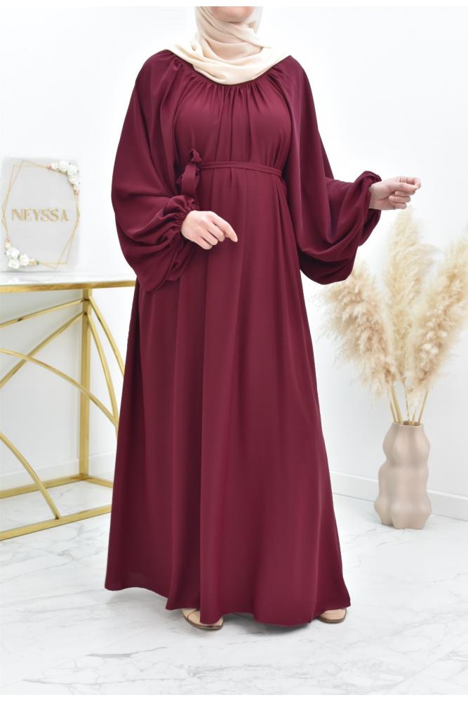 Robe abaya en soie de Médine