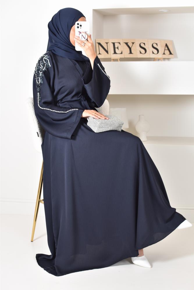 Abaya umbrella Dubaï avec coupe évasée et broderies perlées 